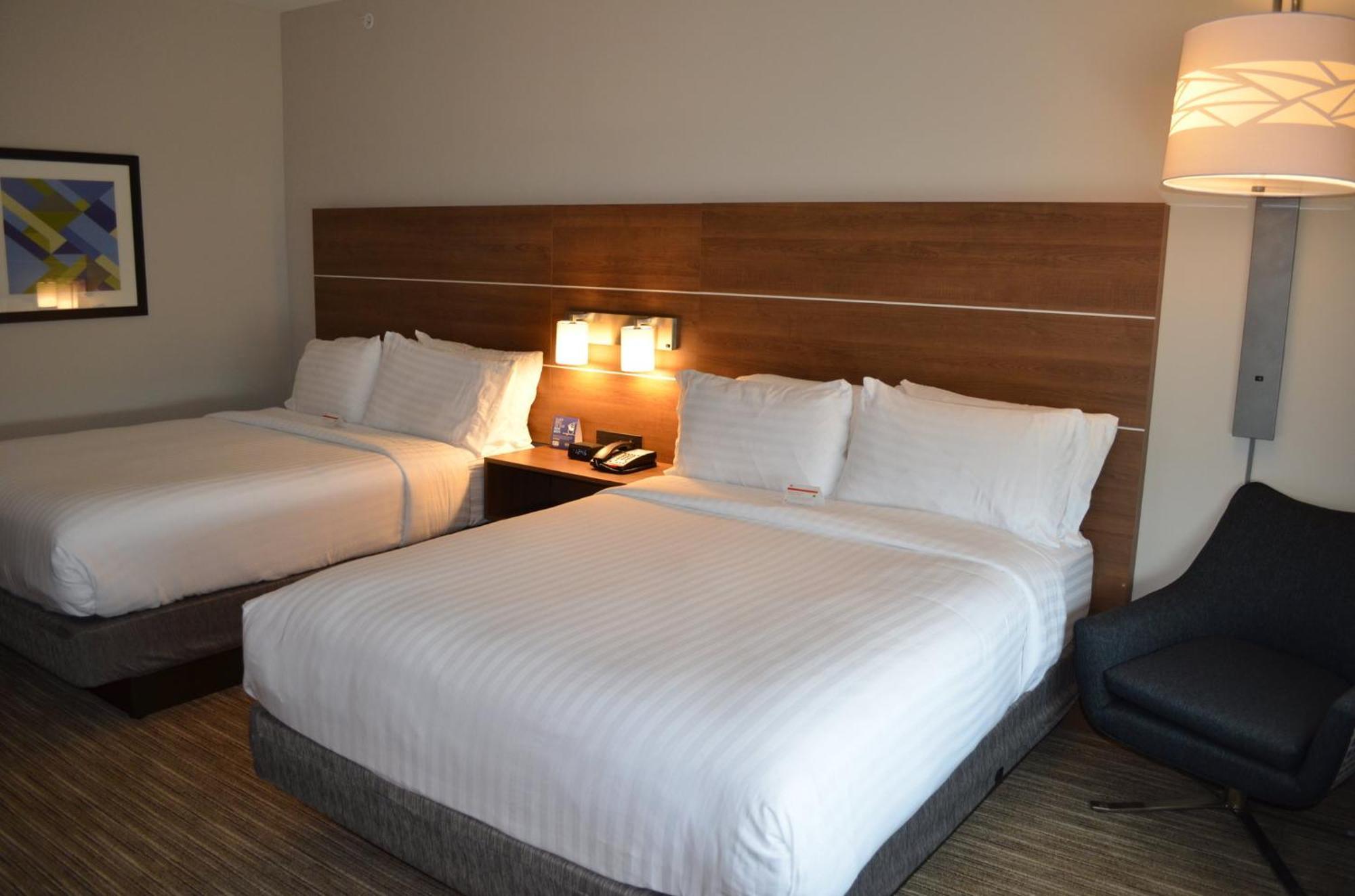 Holiday Inn Express & Suites - Charlotte Ne - University Area By Ihg Exterior foto