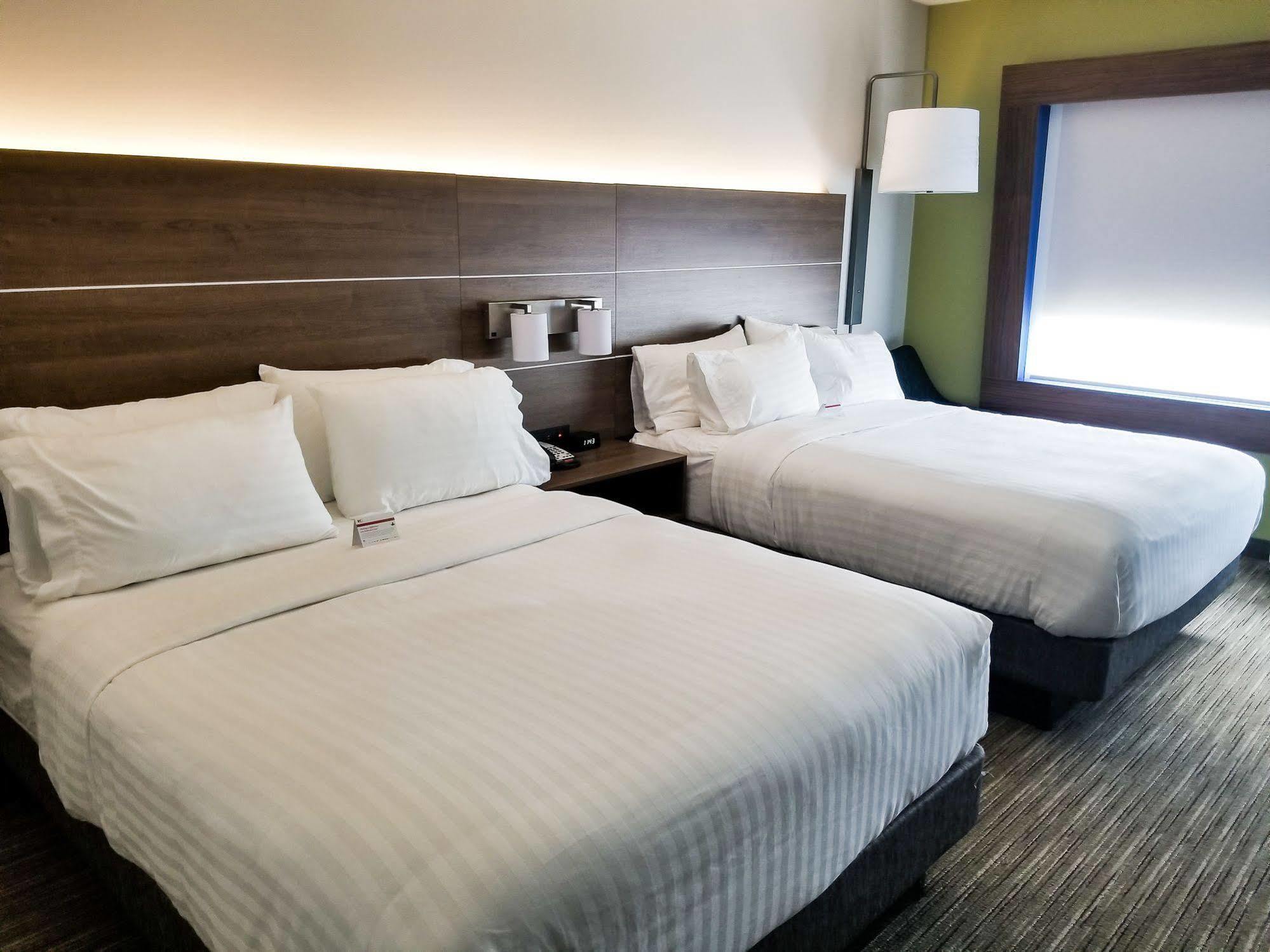 Holiday Inn Express & Suites - Charlotte Ne - University Area By Ihg Exterior foto
