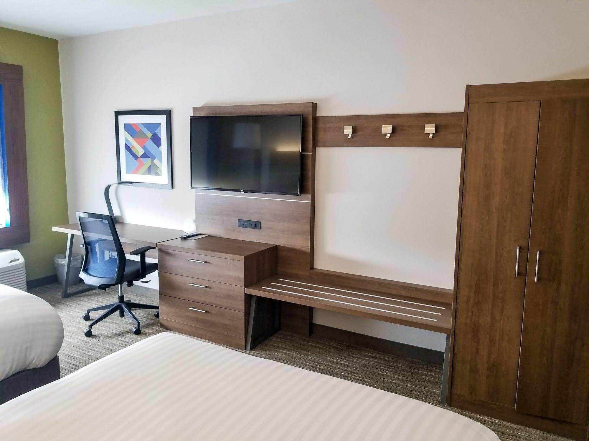 Holiday Inn Express & Suites - Charlotte Ne - University Area By Ihg Exterior foto