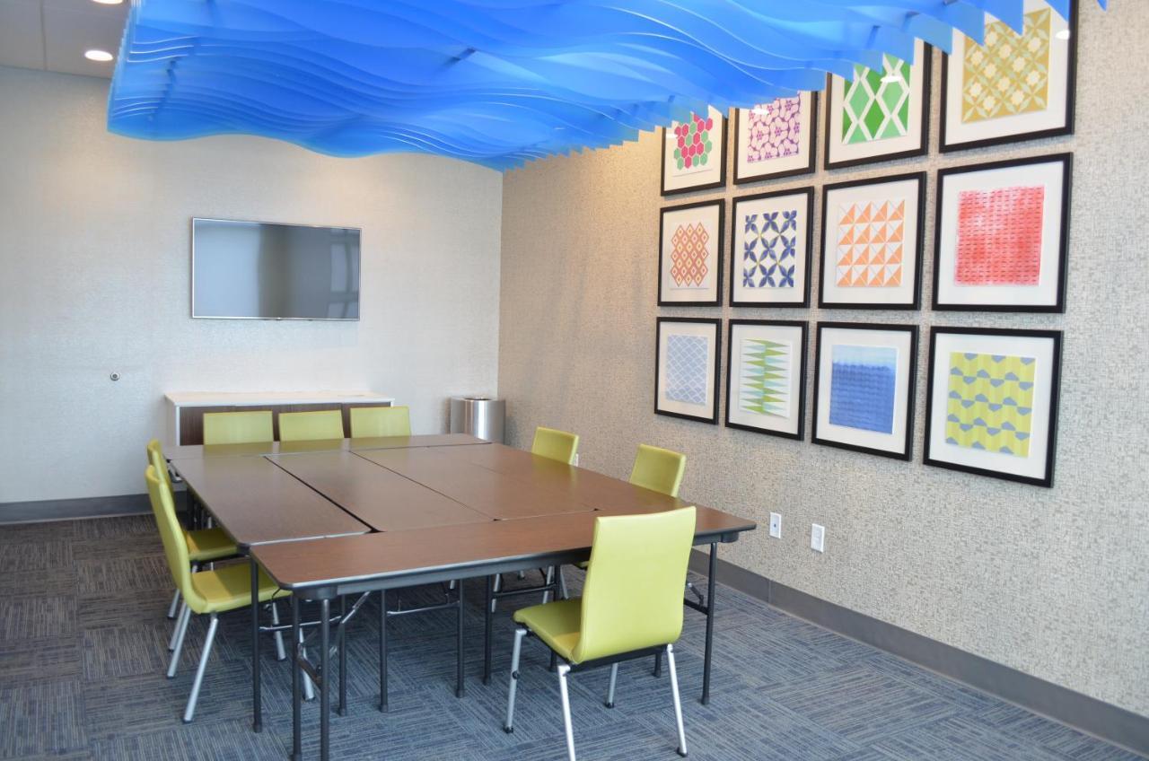 Holiday Inn Express & Suites - Charlotte Ne - University Area By Ihg Exterior foto
