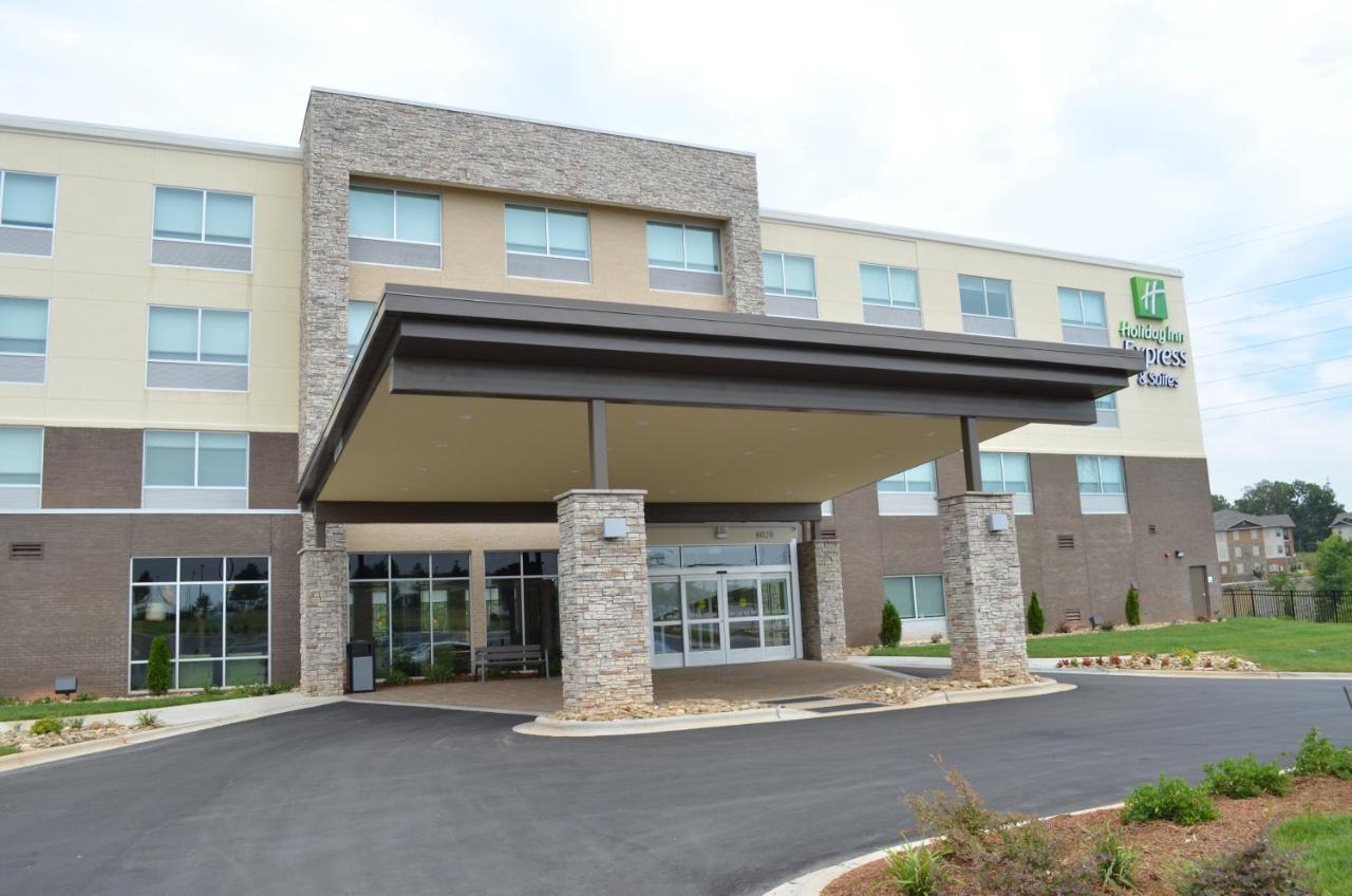 Holiday Inn Express & Suites - Charlotte Ne - University Area By Ihg Exterior foto